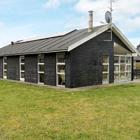 8 Person Holiday Home In Hals Exterior foto