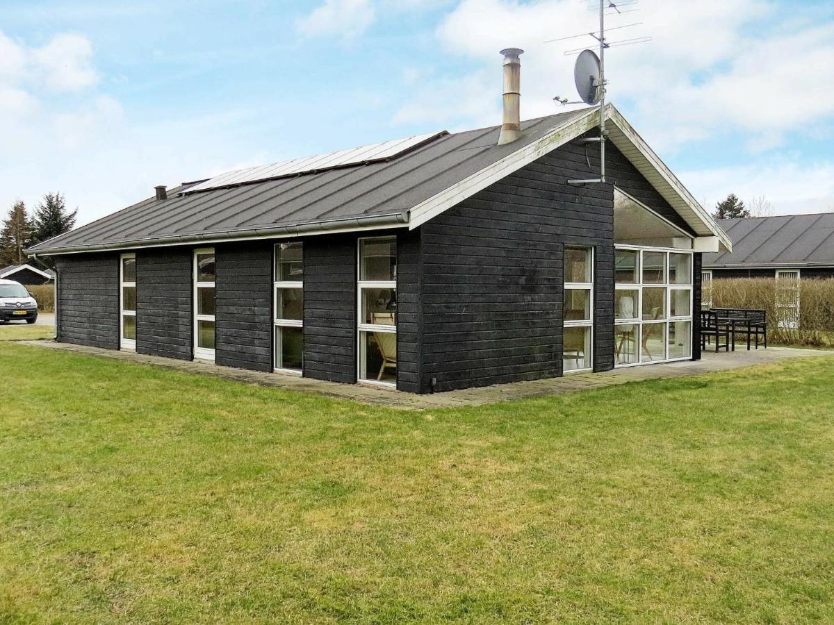 8 Person Holiday Home In Hals Exterior foto