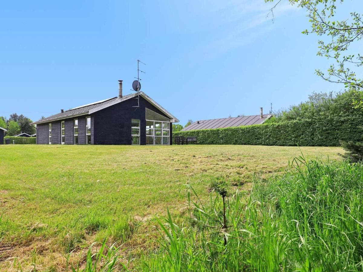 8 Person Holiday Home In Hals Exterior foto