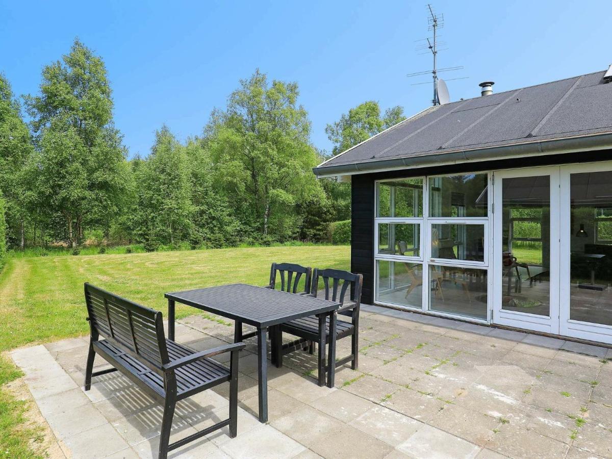 8 Person Holiday Home In Hals Exterior foto
