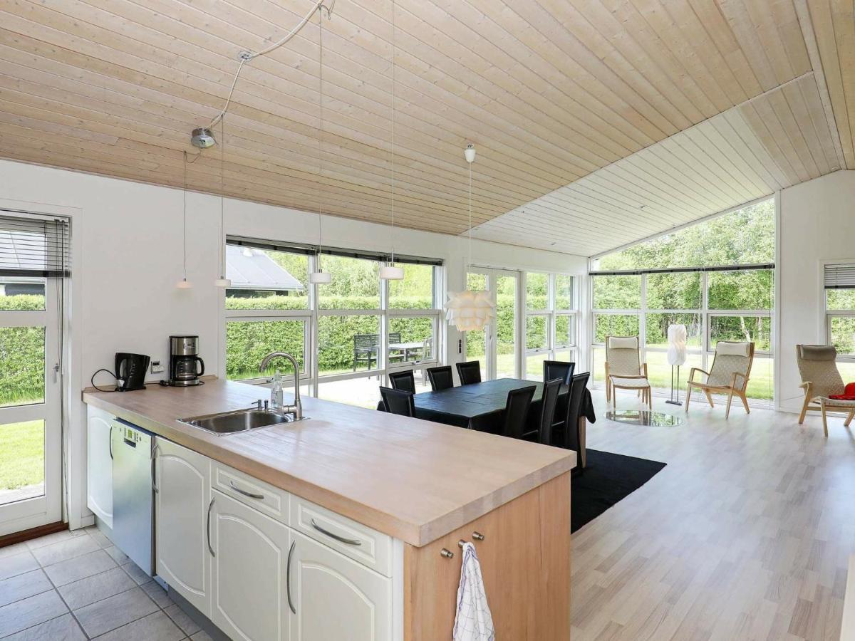 8 Person Holiday Home In Hals Exterior foto